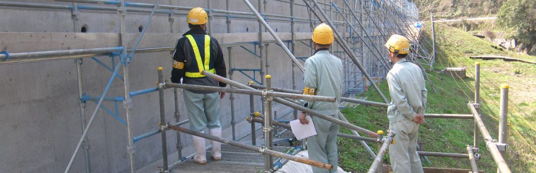 中澤建設社員の仕事風景の写真